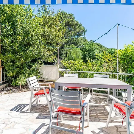 Beautiful Apartment In Pula *