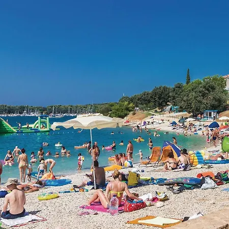 Apartman Beautiful Apartment In Pula *
