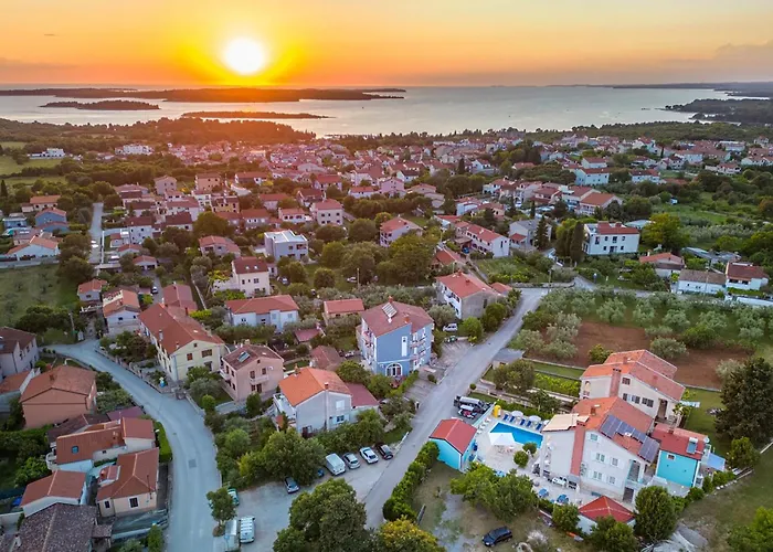 Appartement Lovely In With Wifi