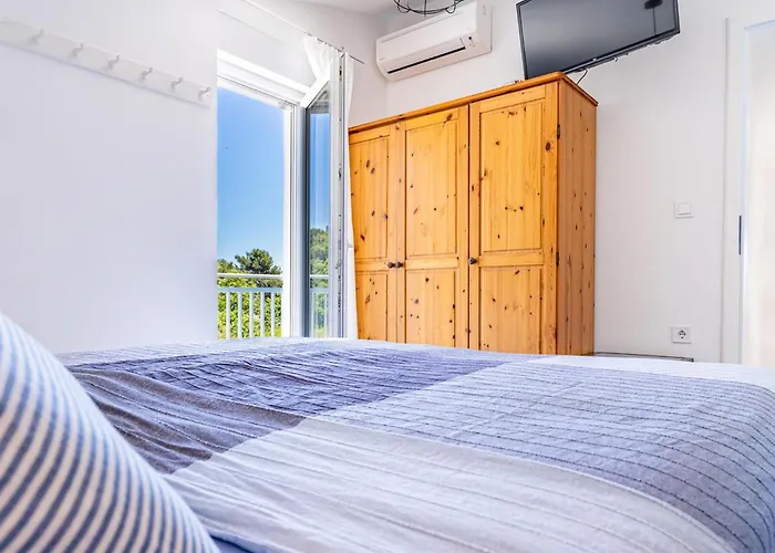 Appartement Lovely In With Wifi Pula