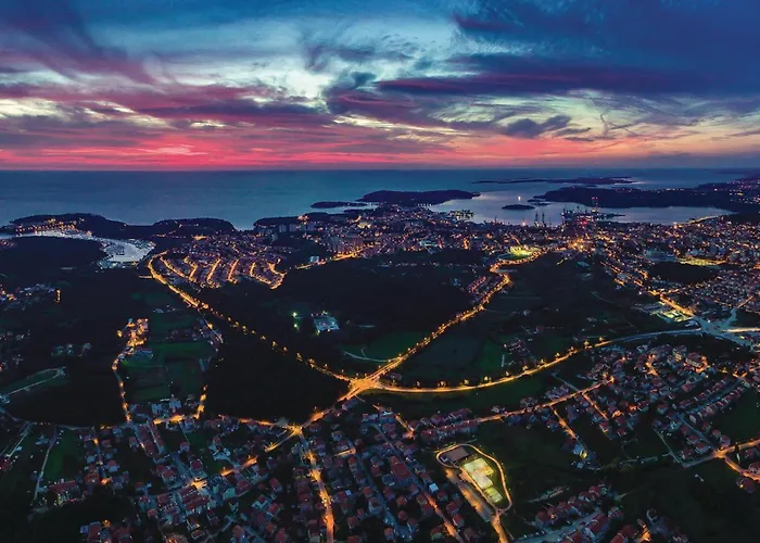 Appartement Lovely In With Wifi