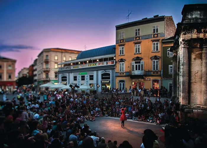 Lovely In With Wifi Pula