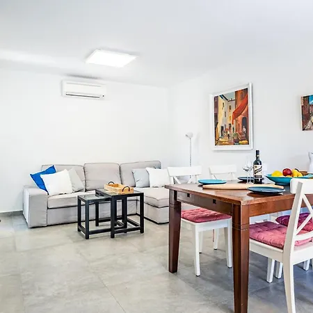 Awesome In With Kitchen Apartment