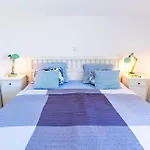 Lovely In With Swimming Pool Apartamento *